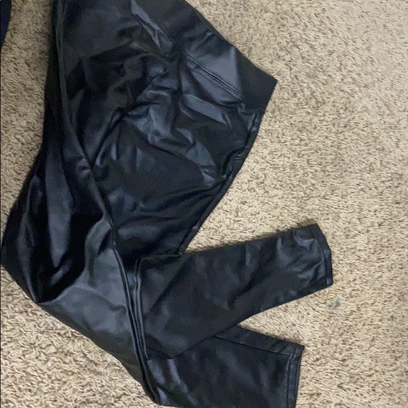 Leather pants - Picture 2 of 2